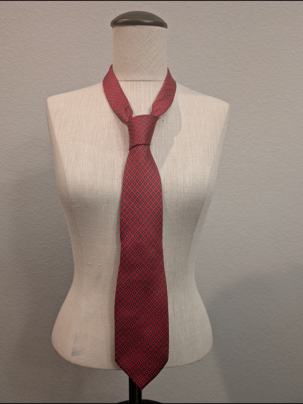Vintage John Frederics Classic Red Patterned 100% Silk Men's Tie Made In Italy